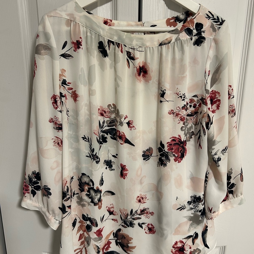 Reitmans Cream Floral Blouse